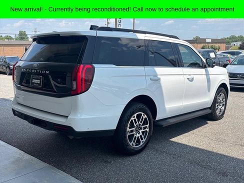 Used 2025 Ford Expedition Active AWD/4WD image 26
