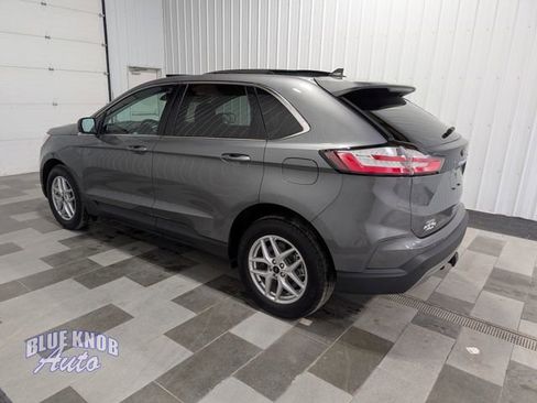 Used 2024 Ford Edge SEL w/ Convenience Package AWD/4WD image 2