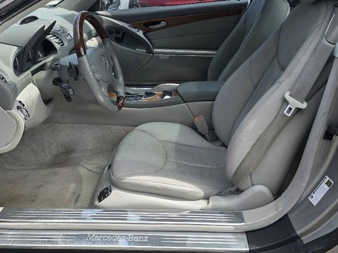 Used 2007 Mercedes-Benz SL 550 w/ AMG Sport Pkg image 12