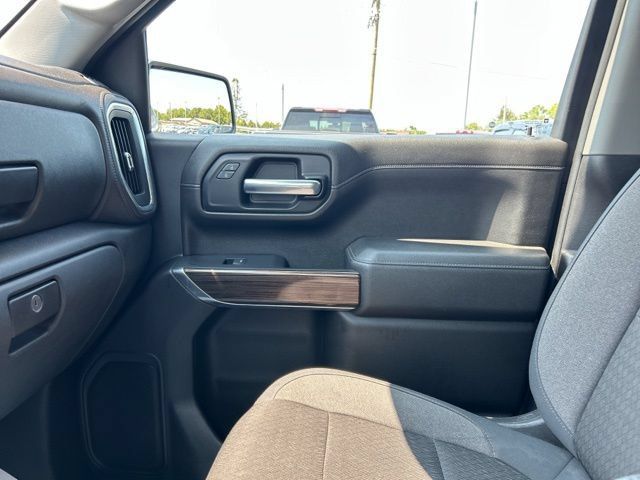 Used 2019 Chevrolet Silverado 1500 RST w/ All-Star Edition AWD/4WD image 38