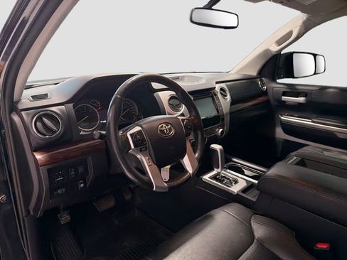 Used 2015 Toyota Tundra Limited w/ Limited Premium Package image 8