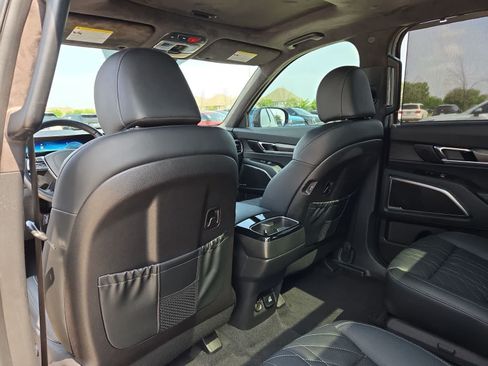 Certified 2025 Kia Telluride SX Prestige X-Line AWD/4WD image 16