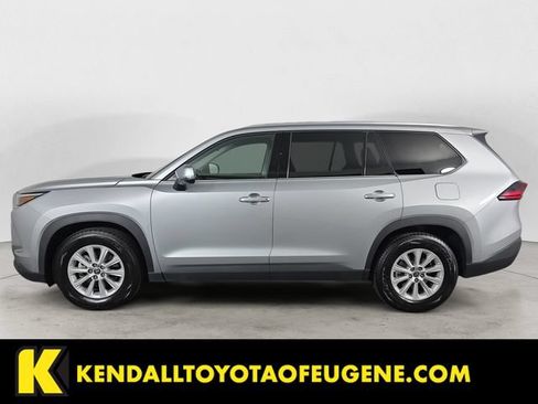 Used 2025 Toyota Grand Highlander AWD image 8