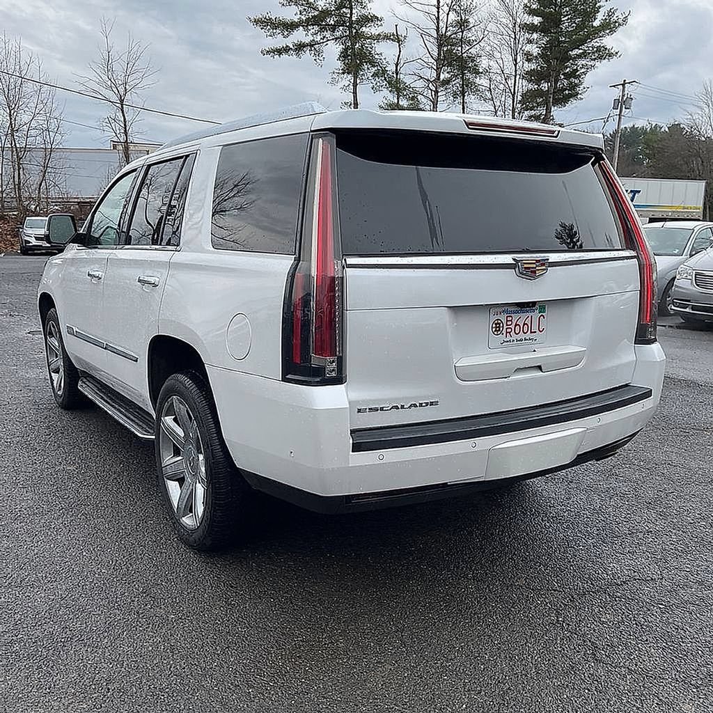 Used 2018 Cadillac Escalade Luxury AWD/4WD image 15