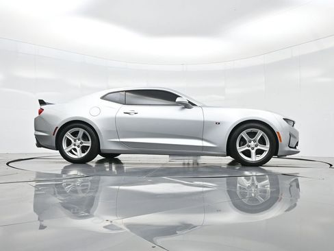 Used 2019 Chevrolet Camaro LT image 43