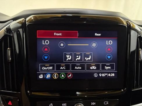 Used 2021 Chevrolet Traverse LT w/ LT Premium Package AWD/4WD image 60