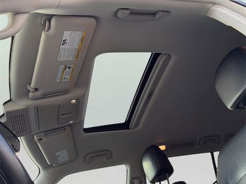 Used 2020 Nissan Armada SL w/ Premium Package image 24