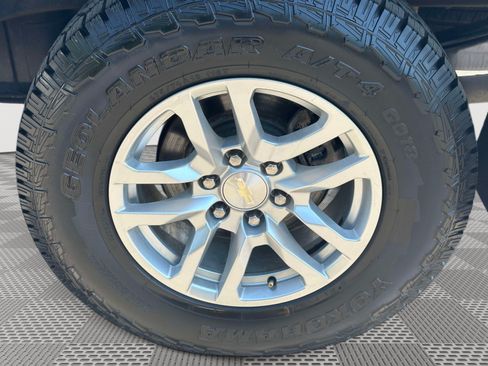 Used 2019 Chevrolet Silverado 1500 LT w/ All-Star Edition AWD/4WD image 32