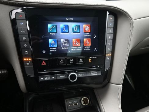 Used 2024 INFINITI QX50 Luxe image 19