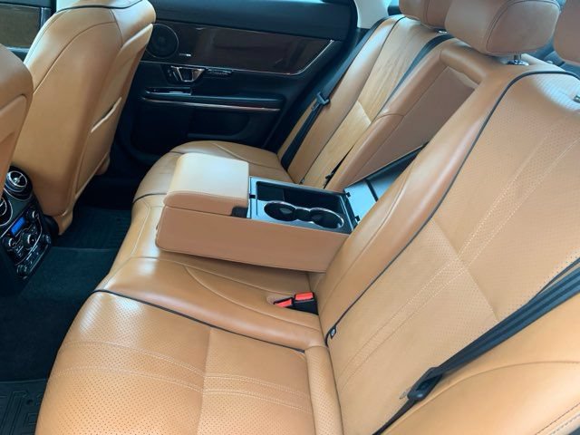 Used 2019 Jaguar XJ Supercharged RWD image 19