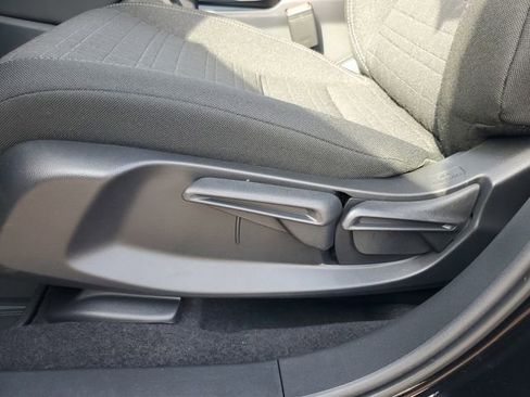 New 2026 Honda HR-V LX image 14