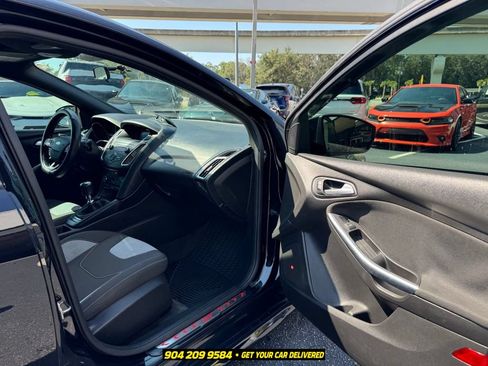 Used 2018 Ford Focus ST FWD image 36