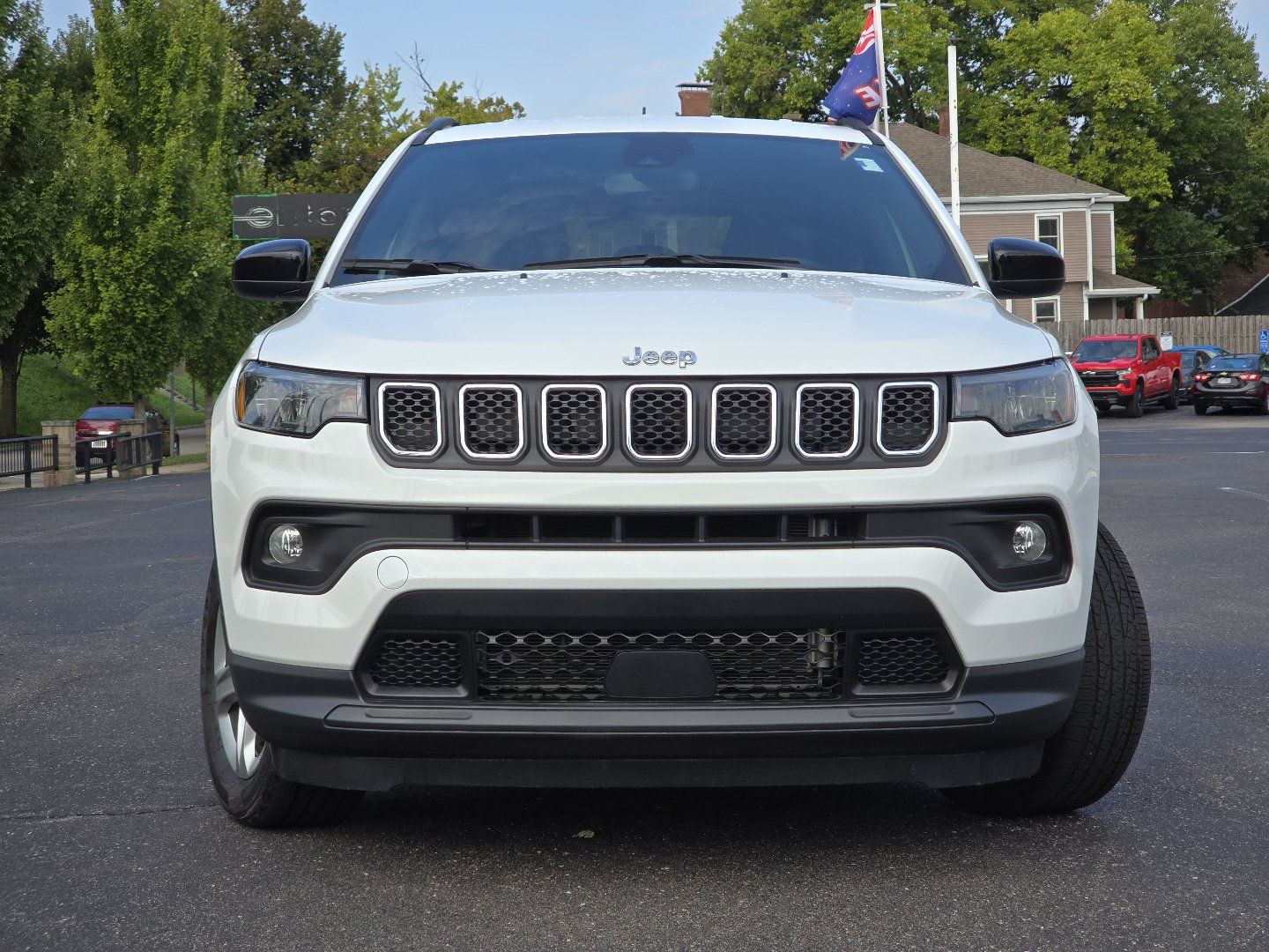Used 2023 Jeep Compass Latitude AWD/4WD image 15