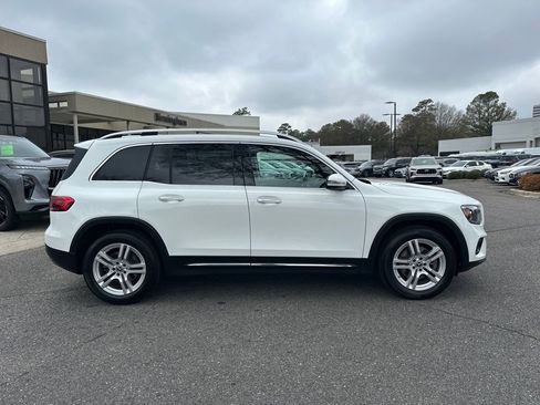 Used 2021 Mercedes-Benz GLB 250 4MATIC image 13