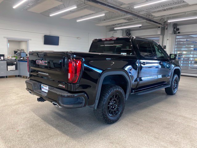 Used 2024 GMC Sierra 1500 AT4 w/ Technology Package AWD/4WD image 5