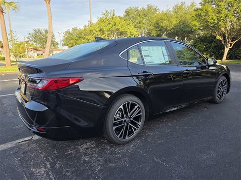 New 2025 Toyota Camry XLE image 11