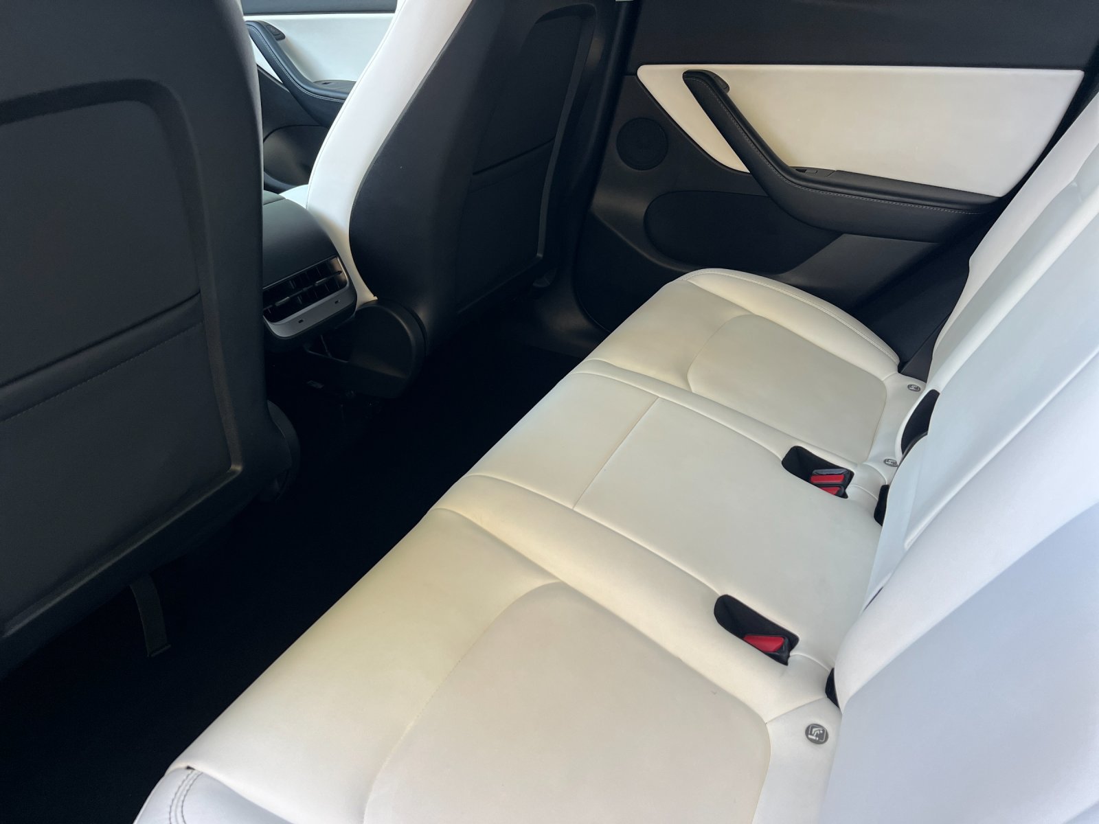 Used 2021 Tesla Model Y Long Range AWD/4WD image 12