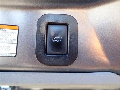 Used 2018 Toyota Sienna XLE Premium image 9