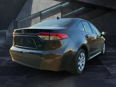 Used 2024 Toyota Corolla LE image 6
