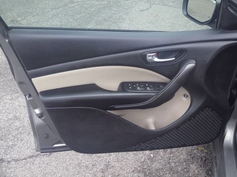 Used 2013 Dodge Dart Limited image 17