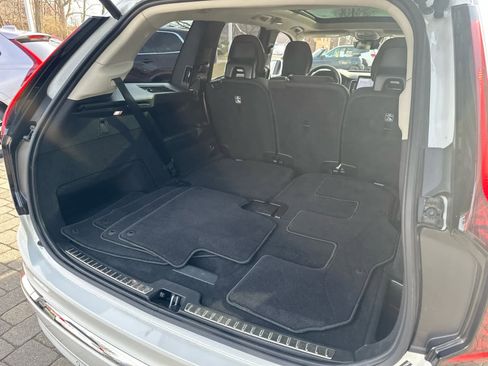 Used 2025 Volvo XC90 B6 Plus image 33