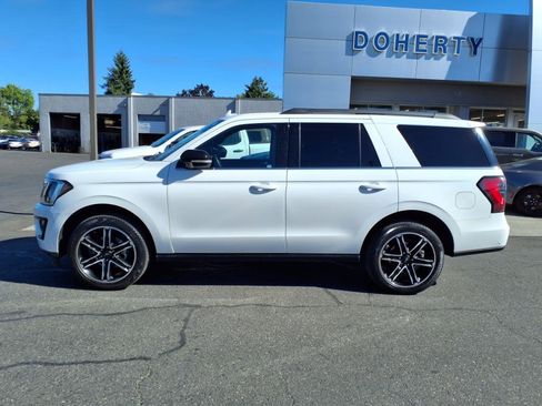 Certified 2021 Ford Expedition Limited image 9