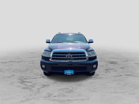Used 2017 Toyota Sequoia Limited w/ Safety & Convenience Package AWD/4WD image 3