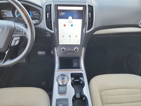 Used 2024 Ford Edge SEL image 25