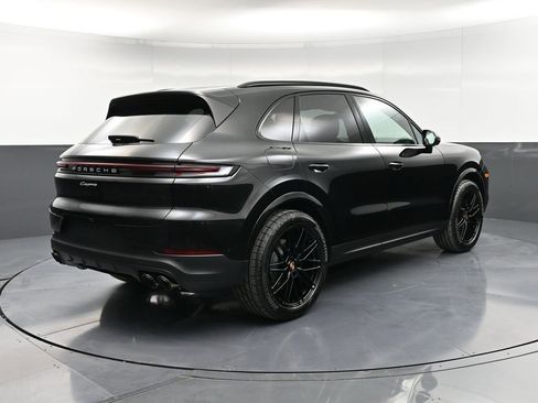 New 2026 Porsche Cayenne AWD/4WD image 8