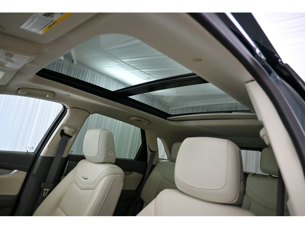 Used 2025 Cadillac XT5 Premium Luxury AWD/4WD image 35