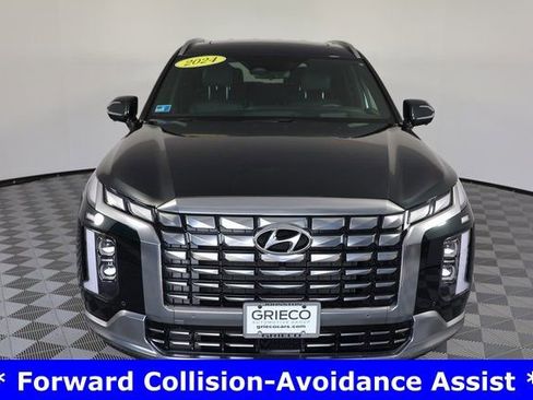 Used 2024 Hyundai Palisade Calligraphy image 3