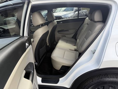 Used 2022 Kia Sportage Nightfall Edition image 15