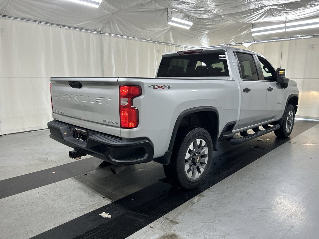 Used 2022 Chevrolet Silverado 2500 Custom w/ Custom Value Package AWD/4WD image 2