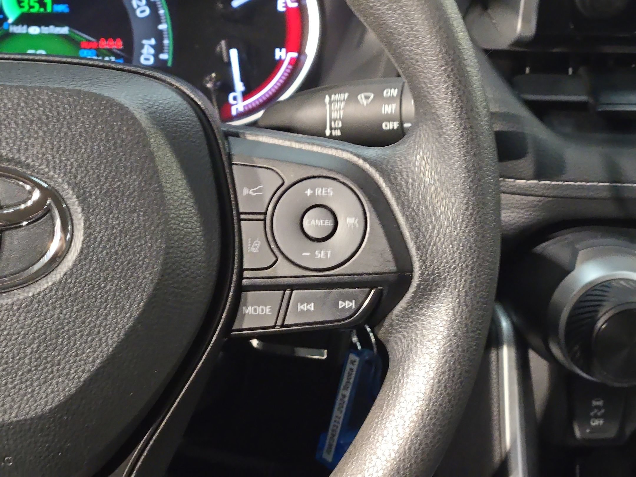 Used 2024 Toyota RAV4 LE FWD image 27