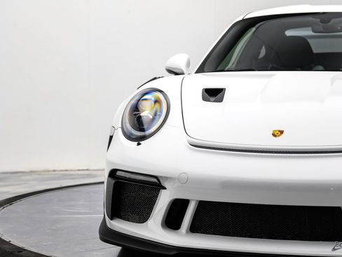 Used 2019 Porsche 911 GT3 RS RWD image 38
