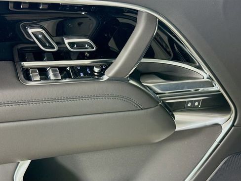 New 2026 Land Rover Range Rover SE AWD/4WD image 20