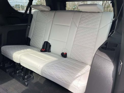 Certified 2025 Cadillac Escalade ESV Sport Platinum image 12