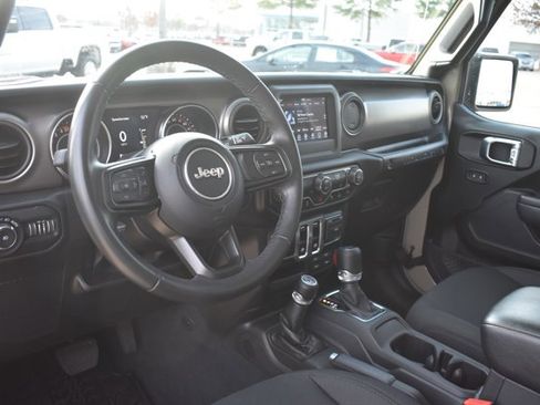 Used 2022 Jeep Wrangler Sport S image 17