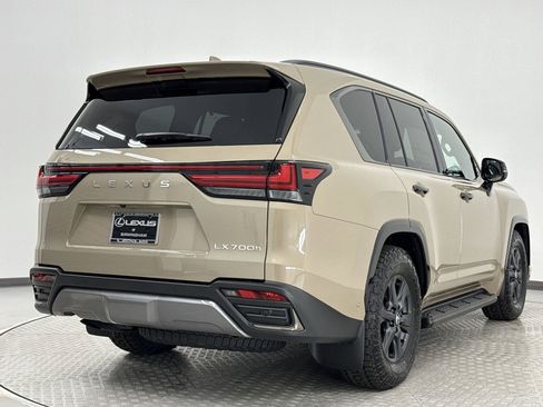 New 2025 Lexus LX 700h Overtrail image 9