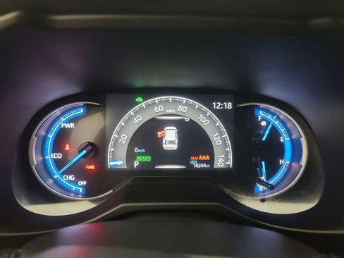 Used 2025 Toyota RAV4 XLE image 29