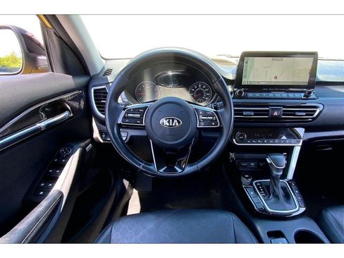 Used 2021 Kia Seltos SX AWD/4WD image 5