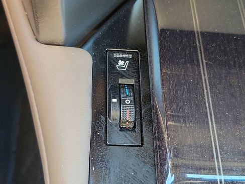 Used 2021 Lexus GX 460 Premium w/ Premium Package image 27