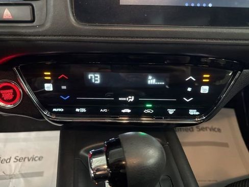 Used 2021 Honda HR-V EX image 16