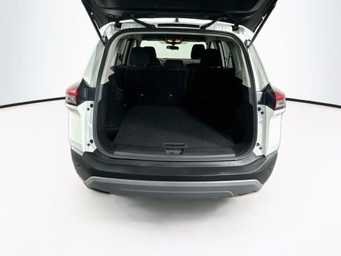 Used 2023 Nissan Rogue S FWD image 30
