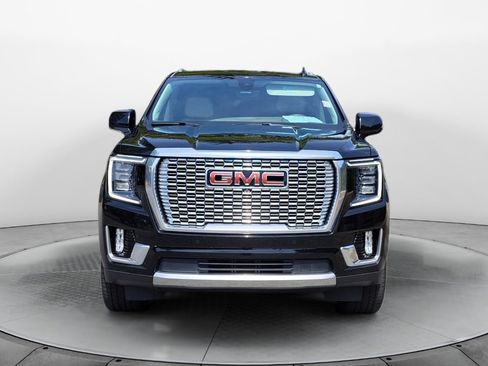 Used 2021 GMC Yukon Denali w/ Denali Premium Package image 2