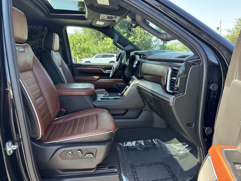 Used 2024 GMC Sierra 3500 Denali Ultimate AWD/4WD image 28