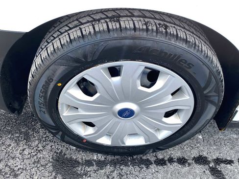 Used 2020 Ford Transit Connect XL image 32