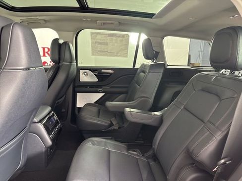 New 2025 Lincoln Aviator Reserve w/ Equipment Group 201A image 18