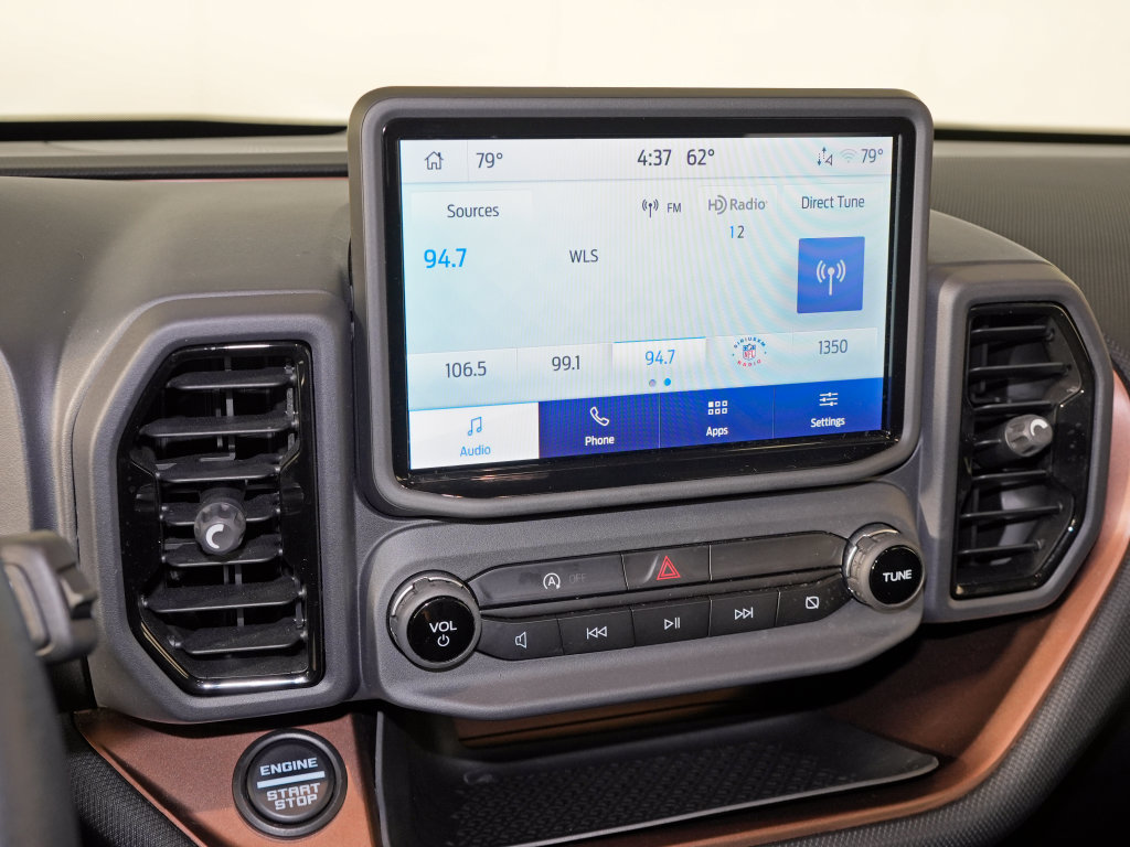 Used 2022 Ford Bronco Sport Outer Banks w/ Tech Package AWD/4WD image 31