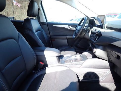 Certified 2022 Ford Escape SEL image 11